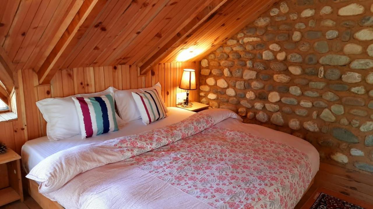 Ishan Log Huts-A Boutique Home Stay Banjār 外观 照片