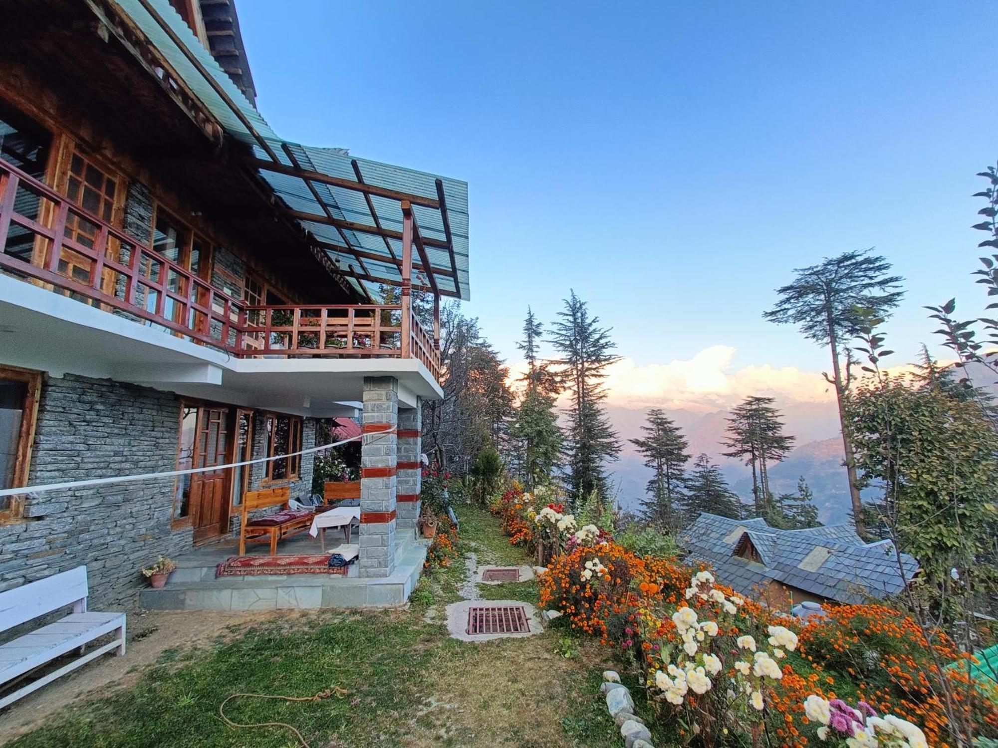 Ishan Log Huts-A Boutique Home Stay Banjār 外观 照片
