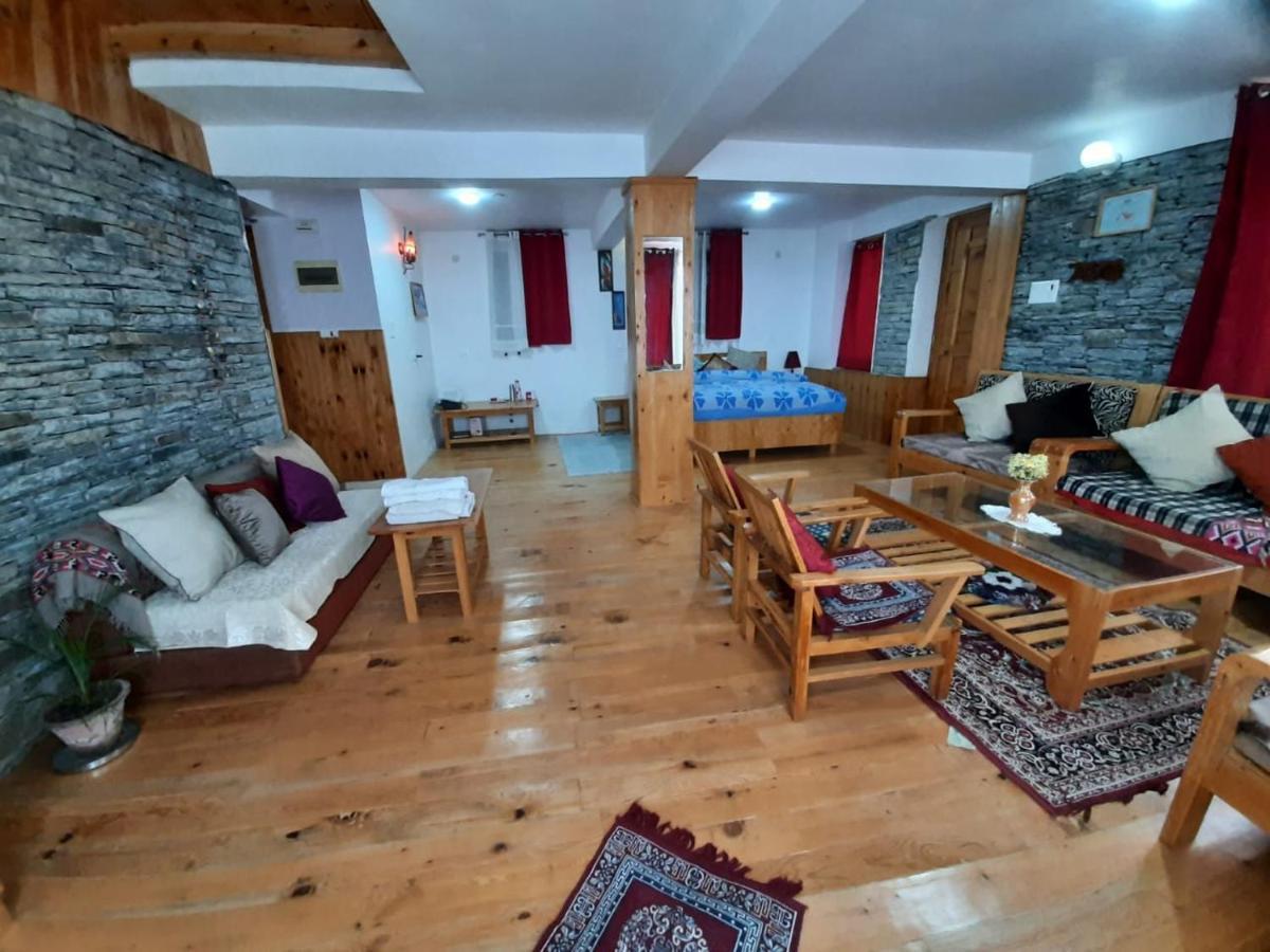 Ishan Log Huts-A Boutique Home Stay Banjār 外观 照片